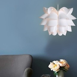Kortárs és szerződéses The Nordic Idea White Lotus Droplight Lámpa