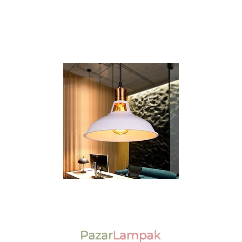 Helyreállítja az ókori kovácsoltvas bronzcsillárt