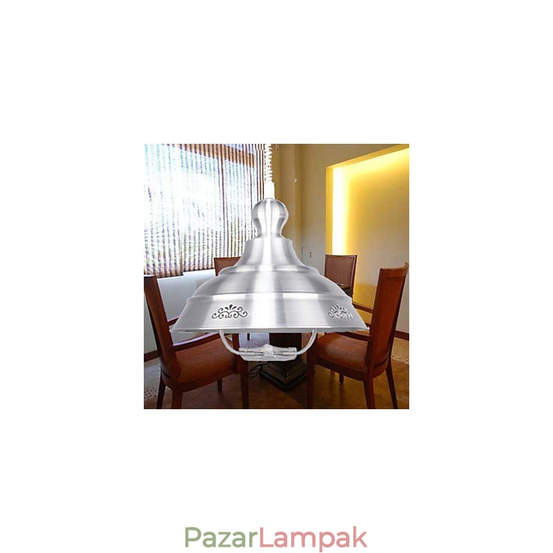 Skandináv kis csepplámpa ólomüveg csillárból, amely az ősi módszereket állítja helyre
