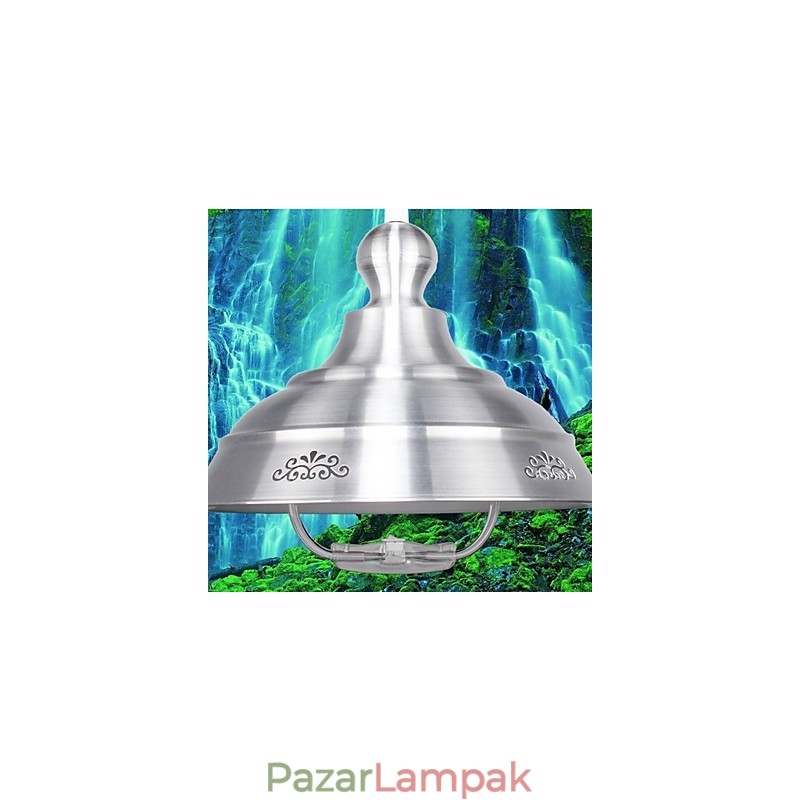 Skandináv kis csepplámpa ólomüveg csillárból, amely az ősi módszereket állítja helyre