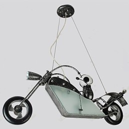 Nosztalgikus gyermek fiú motorkerékpár vascsillár világító lámpák