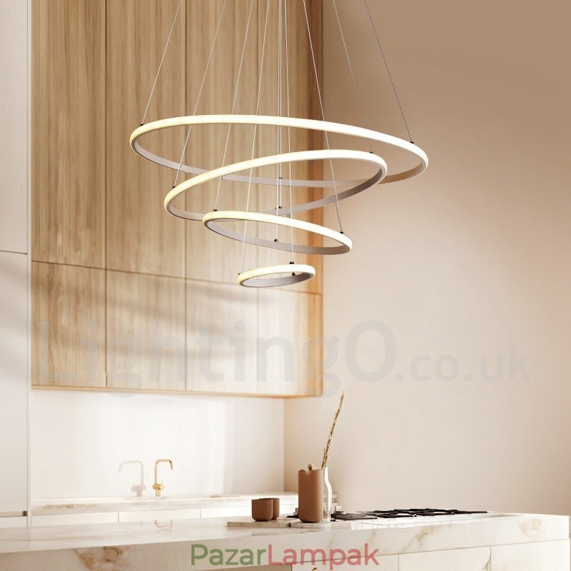A körökön kívül szabályozható függőlámpa távirányítóval, modern design gyűrűkkel