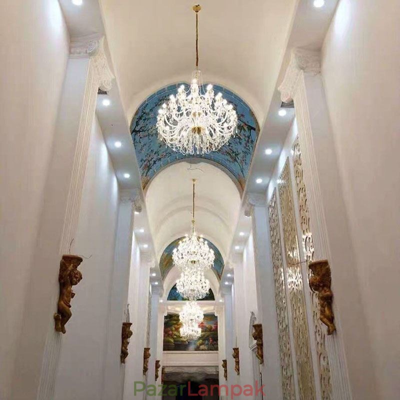 Európai kristálycsillár 32 fénnyel, luxus dekorációs mennyezeti lámpával