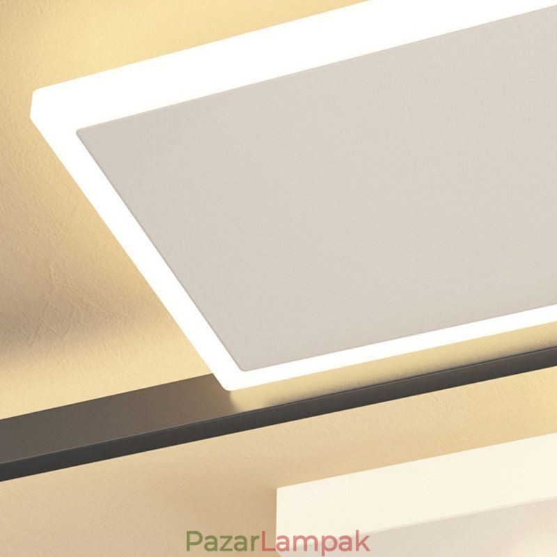 Süllyesztett szerelésű négyzet alakú mennyezeti lámpatest