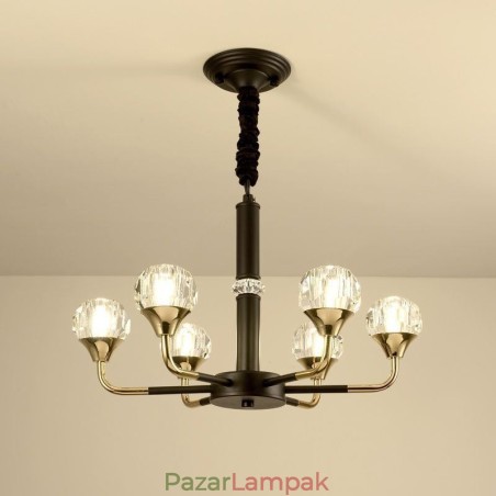 Modern kristályfüggő fényű, elegáns kristálycsillár Modern kristályfüggő fényű, elegáns kristálycsillár