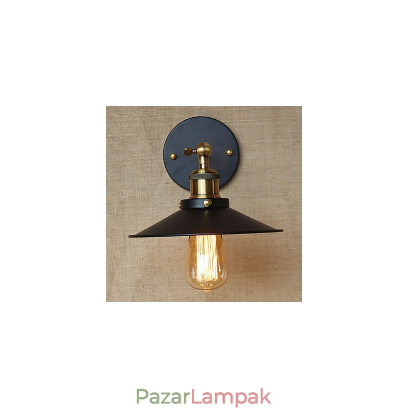 Retro minimalista ipari stílusú villa a templom előtt, folyosó esernyő fekete ruha díszített fal