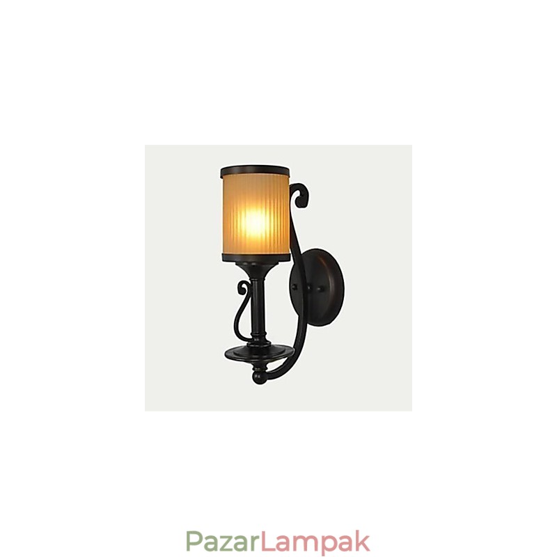Hagyományos klasszikus fém falikarok