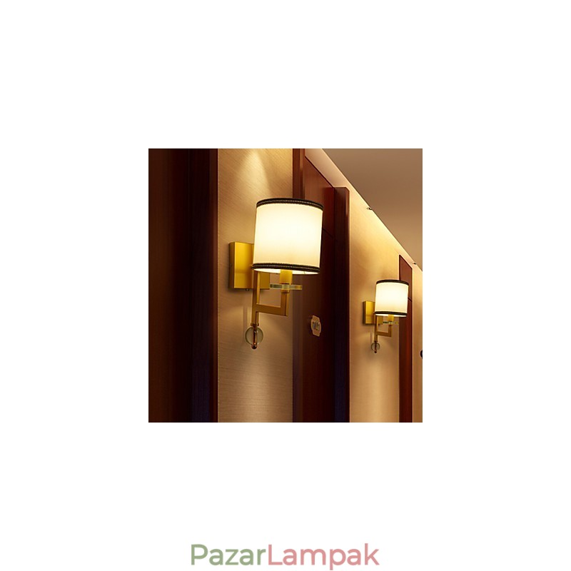 Hagyományos klasszikus fém falikarok