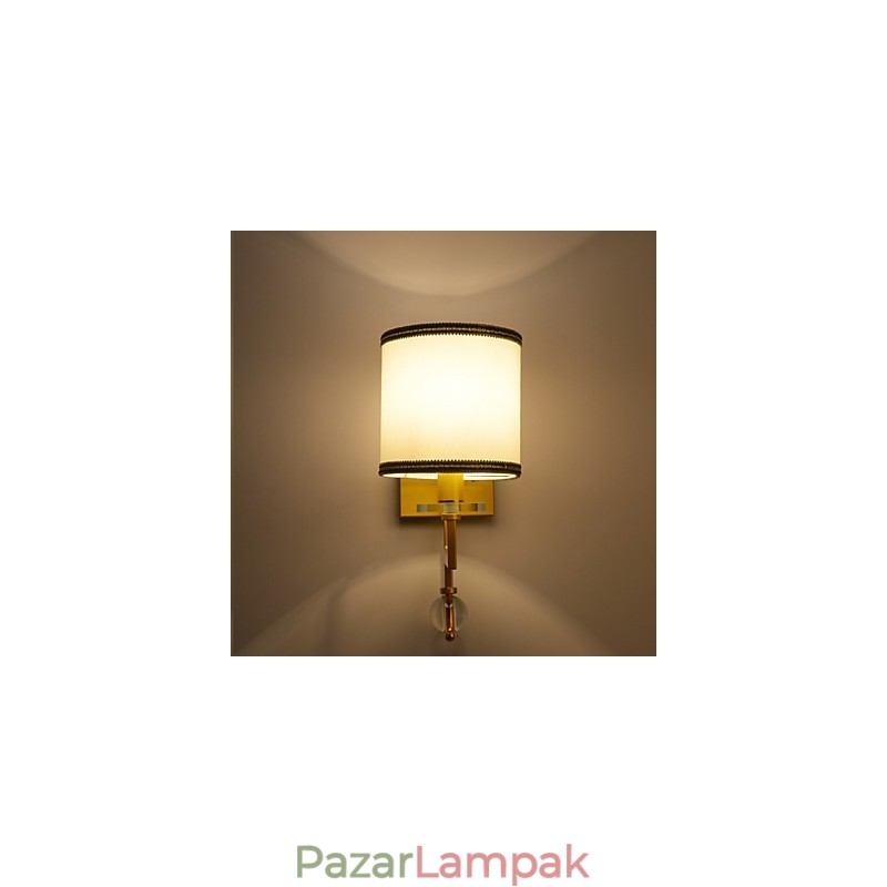 Hagyományos klasszikus fém falikarok