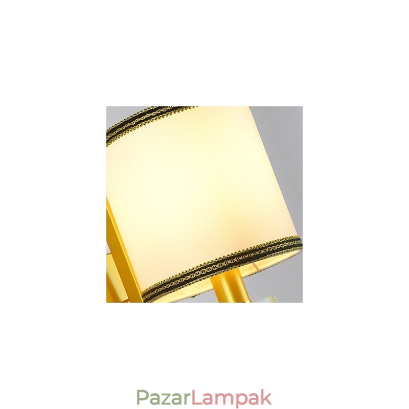 Hagyományos klasszikus fém falikarok