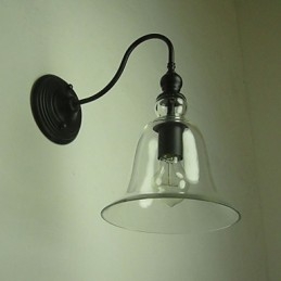 Vintage fali lámpa egy könnyű acélból és üvegből