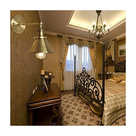 Hagyományos klasszikus fém falikarok