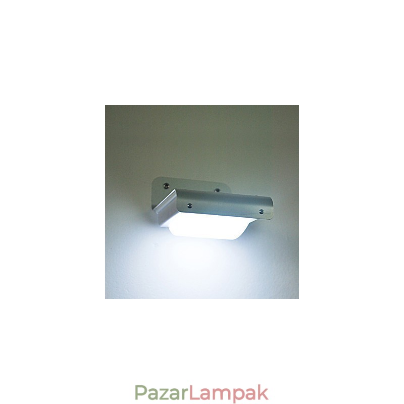 Hangérzékelő kültéri napenergiával működő fénylámpa Táj kerti fali kerítés