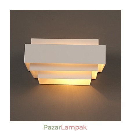 Kreatív személyiség Kovácsoltvas fali lámpa