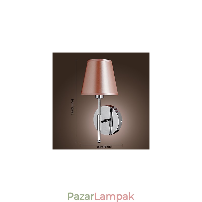 Egyszerű tervezésű fali lámpa meleg fényben
