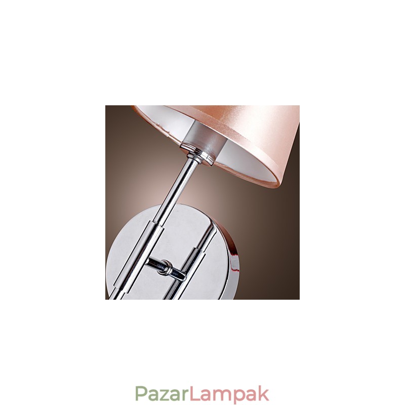 Egyszerű tervezésű fali lámpa meleg fényben