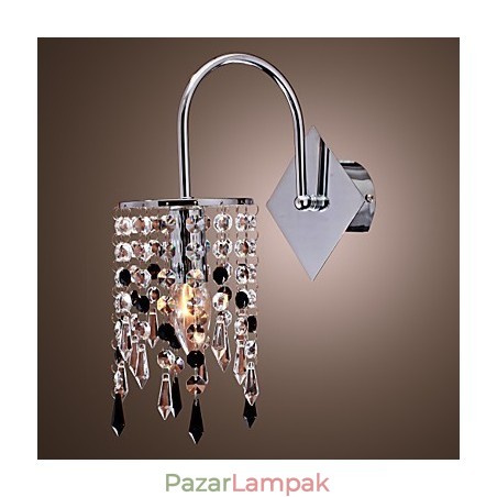 Fali lámpa elegáns kristálycseppel Fali lámpa elegáns kristálycseppel