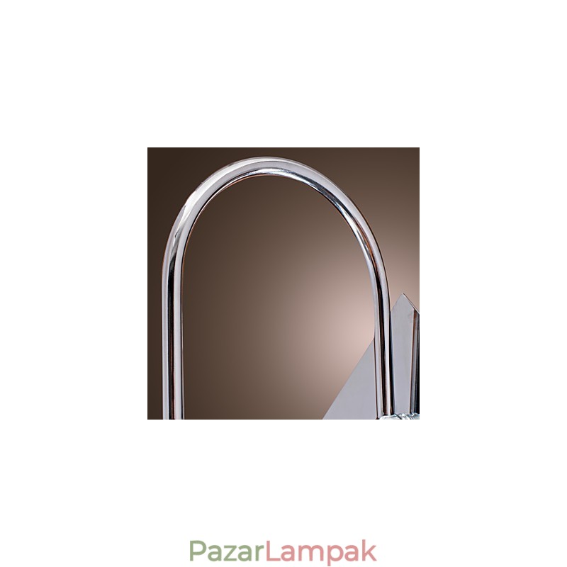 Fali lámpa elegáns kristálycseppel