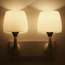 A modern, kortárs egyebek fali lámpákkal rendelkeznek