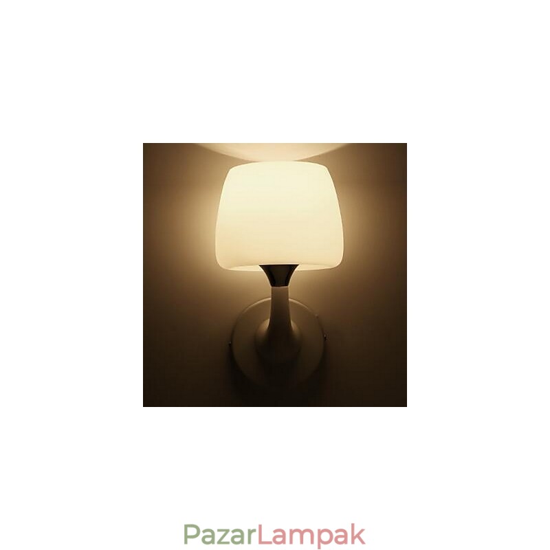 A modern, kortárs egyebek fali lámpákkal rendelkeznek