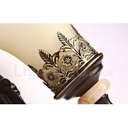 Egyágyas világos, hagyományos klasszikus nappali, étkező, ágy, fém beltéri falikar