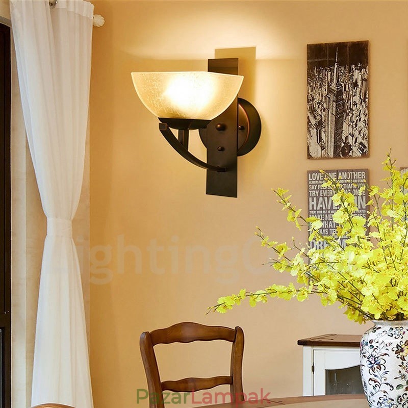 Egylámpás hagyományos klasszikus beltéri falikarok