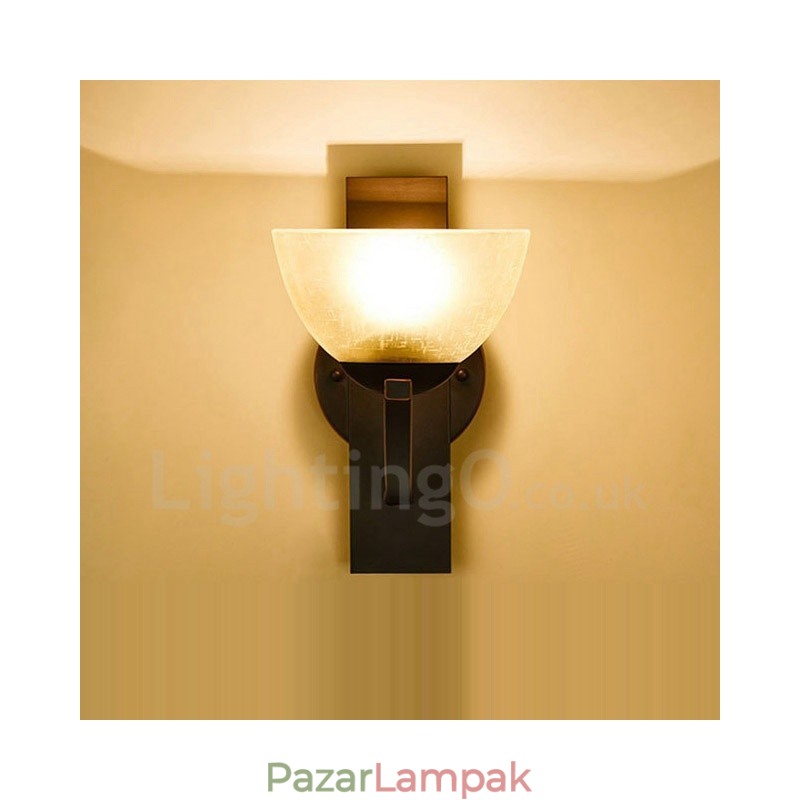 Egylámpás hagyományos klasszikus beltéri falikarok