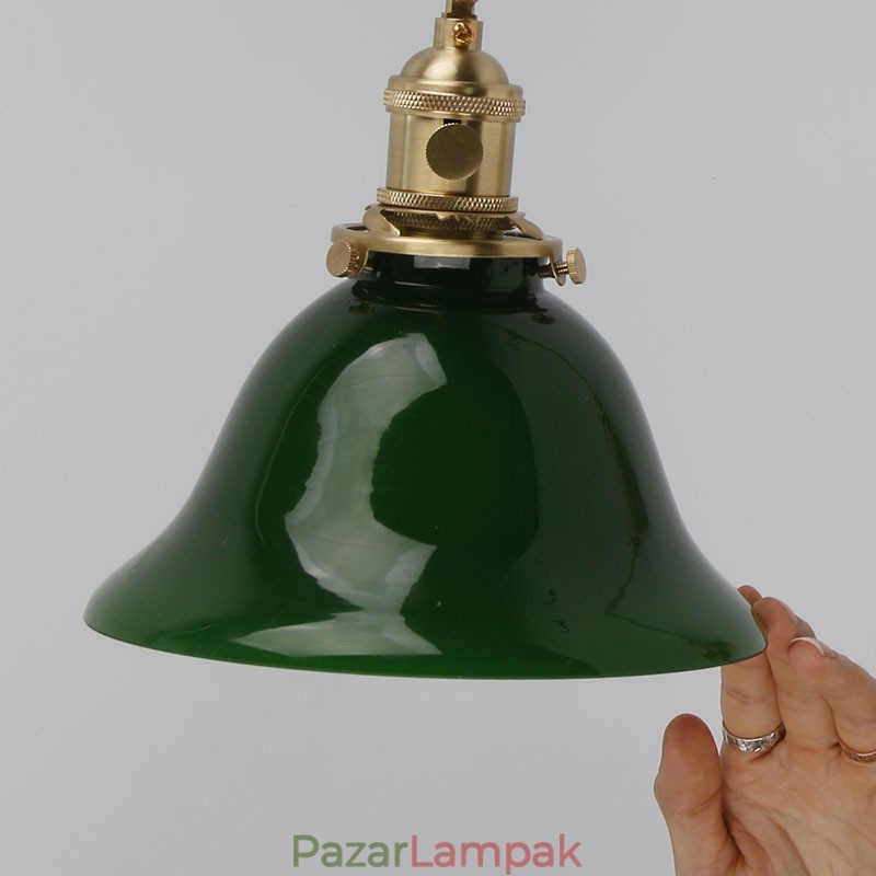 Modern fali lámpa üvegernyővel