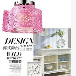 Kortárs és összehúzott egyfejű lámpa a kupola fényének elnyelésére