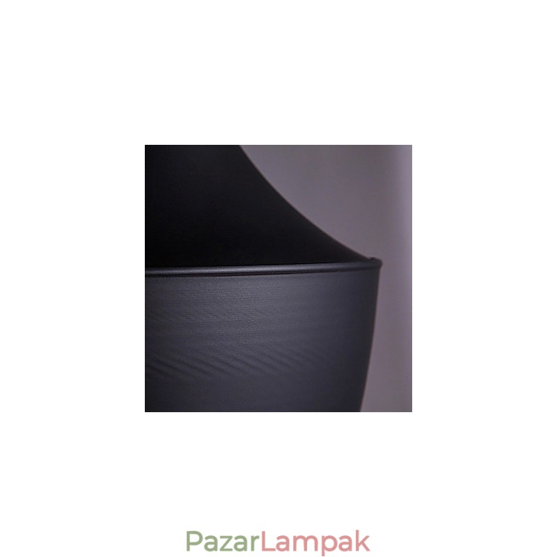 Áramvonalas függőlámpa fekete színben